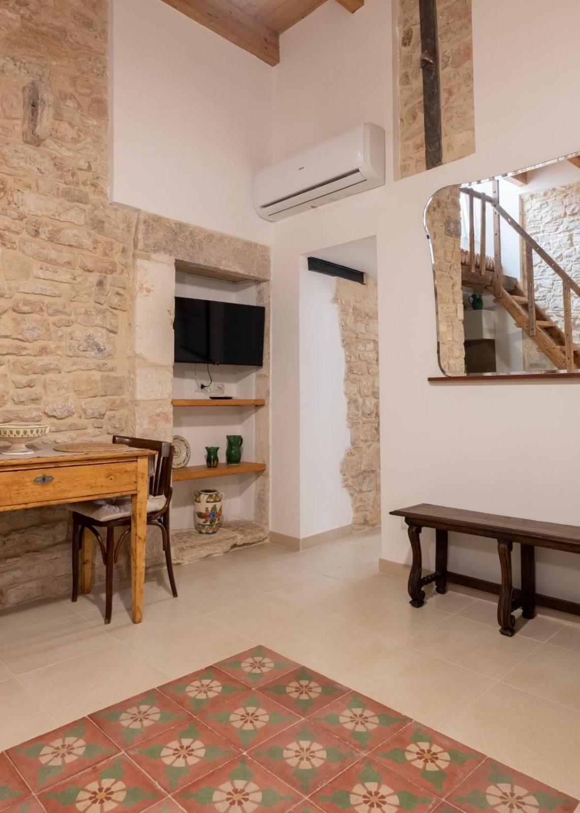 Palazzo Rizzi Dimora Dei Templari Hotel Bitetto Buitenkant foto